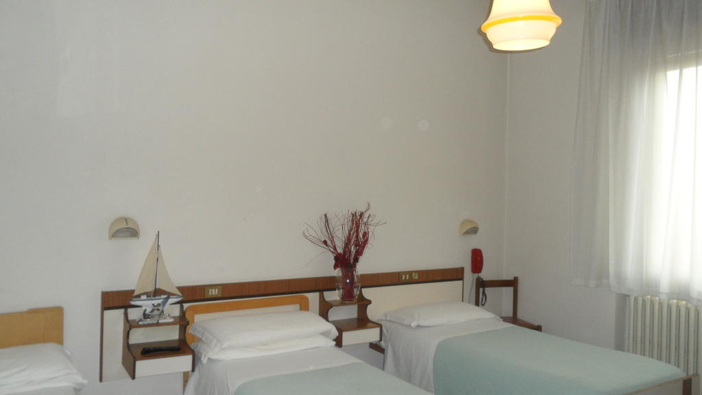 Autostop Duardi Hotel แบร์ตินอโร ภายนอก รูปภาพ